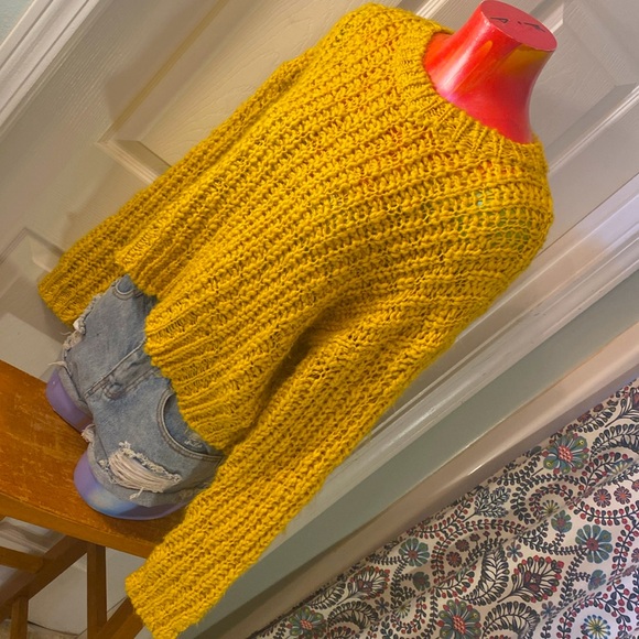 Forever 21 Yellow Chunky Knit Crew Neck Sweater - Picture 7 of 11